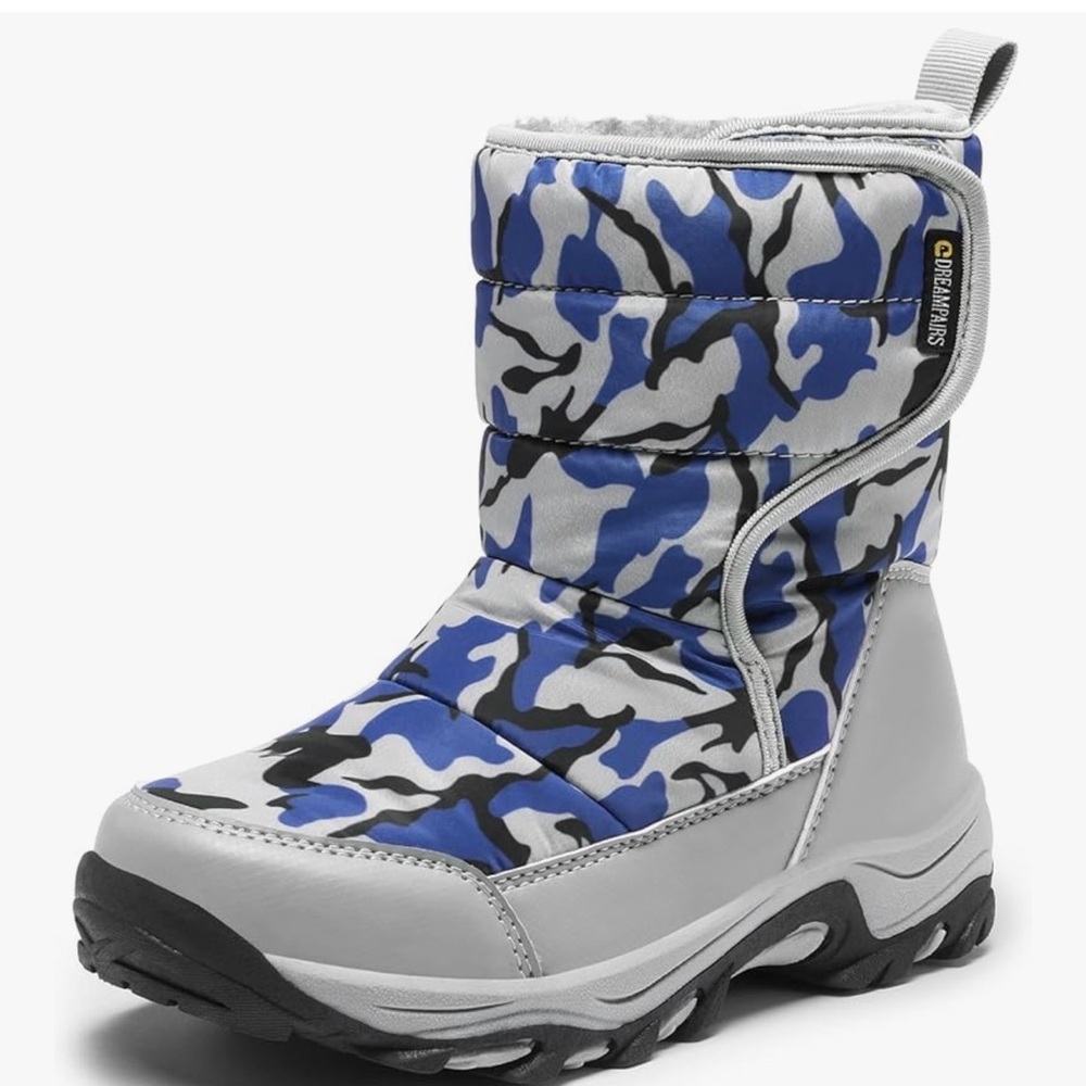 Dream Pairs Kids Camo Blue and Gray Boots- excellent condition ⭐️